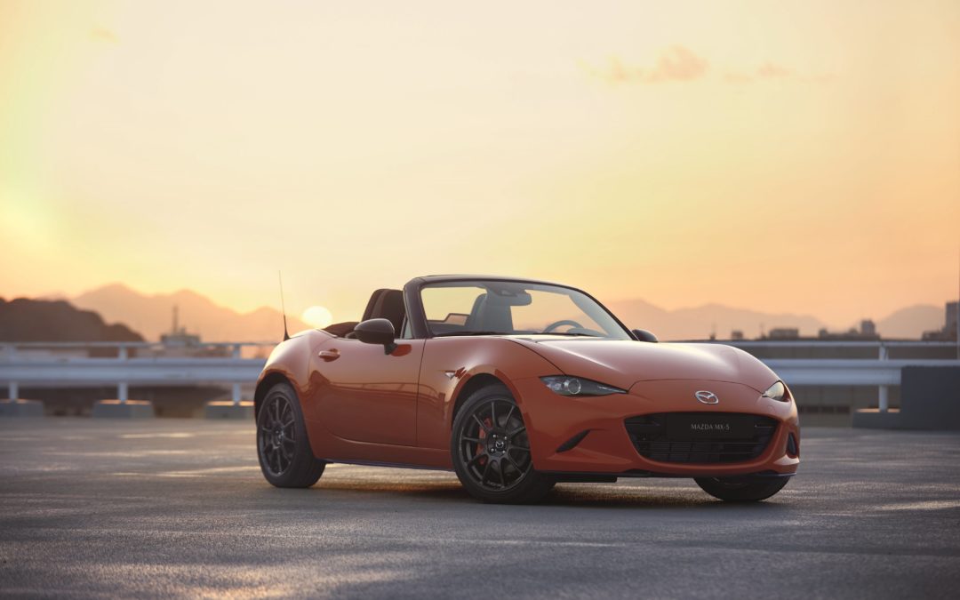 Mazda präsentiert MX-5 30 Jahre Jubiläumsausgabe in Racing Orange