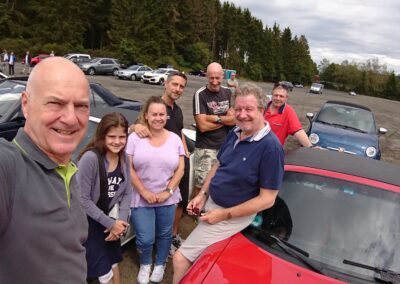 Erstes Treffen nach der Anfahrt am Freitag: Parkplatz an der Nordschleife beim Streckenabschnitt «Brünnchen».